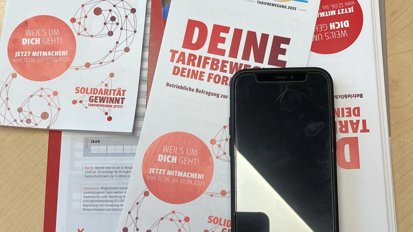 Flyer Holz und Kunststoff