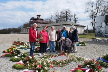 AGA–Mitglieder zum Gedenken in Buchenwald